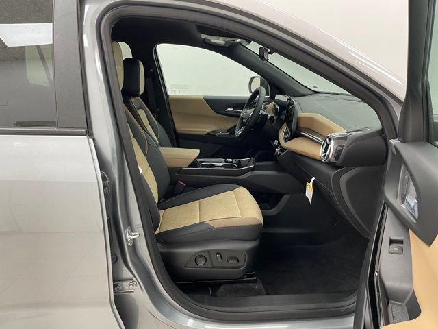 New 2025 Chevrolet Equinox ACTIV w/ Safety and Technology Package image 14