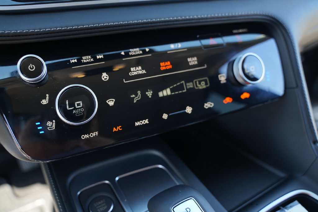 Used 2025 INFINITI QX60 Sensory AWD/4WD image 36