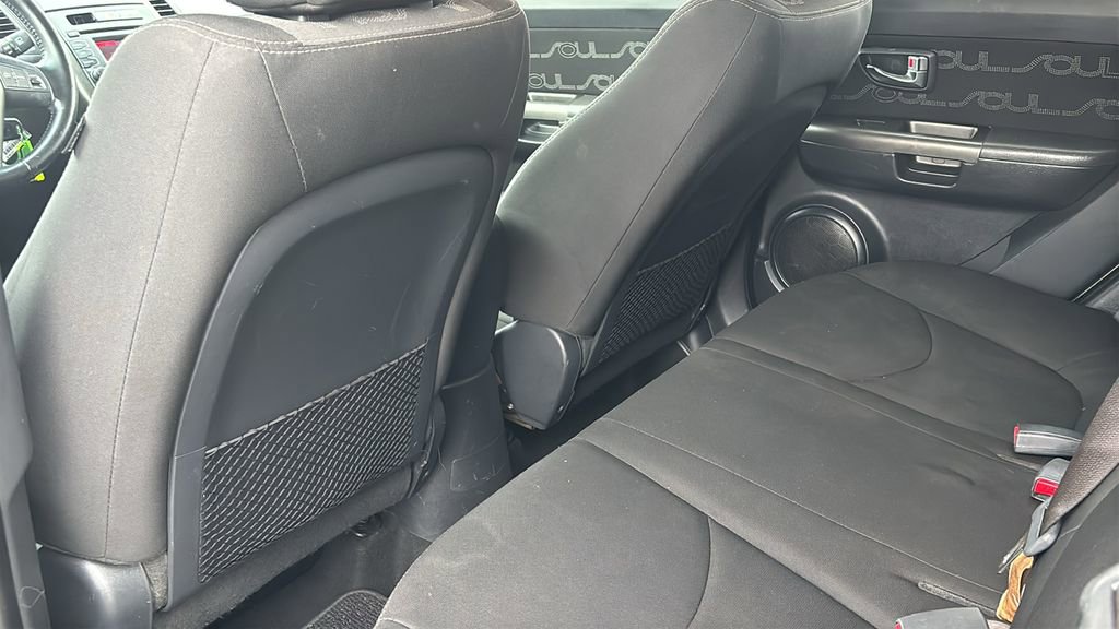 Used 2013 Kia Soul + FWD image 29