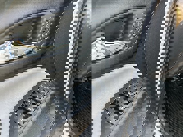 Used 2023 Chevrolet Equinox LS w/ LS Convenience Package image 24