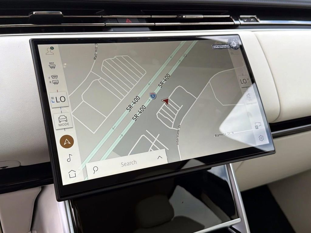New 2025 Land Rover Range Rover SE image 22