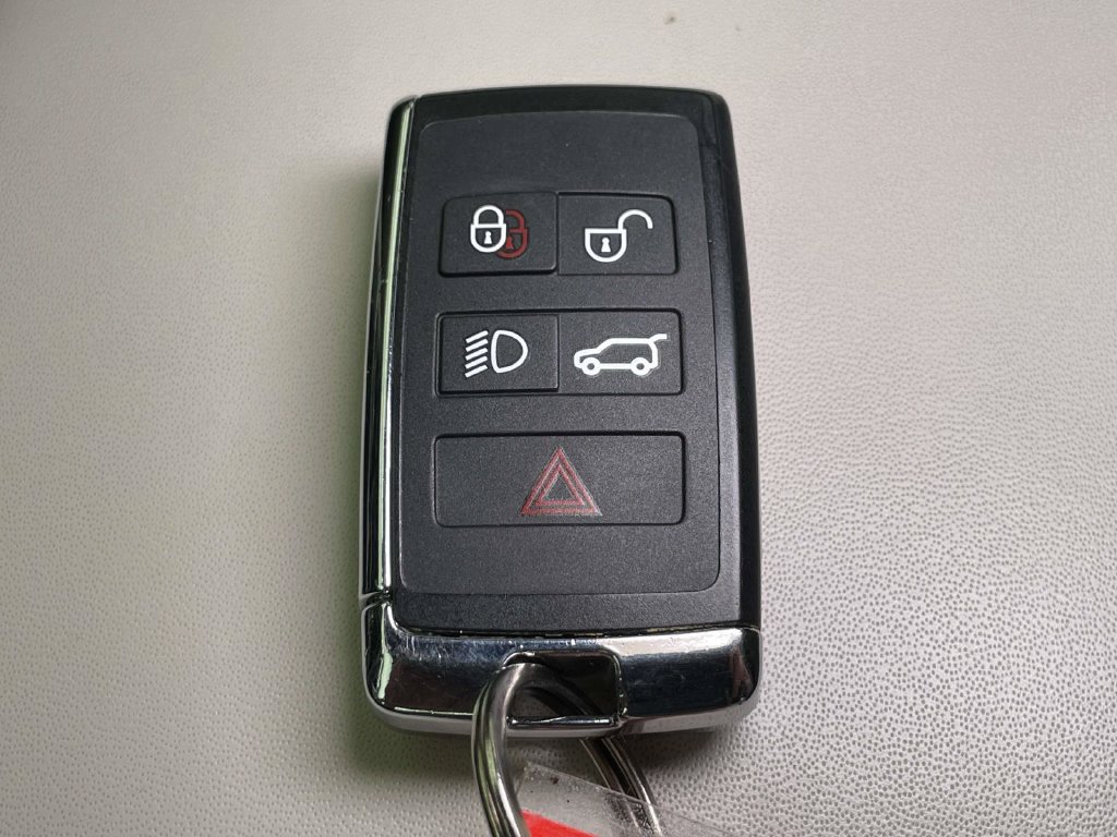 Used 2024 Jaguar F-PACE R-Dynamic S AWD/4WD image 36