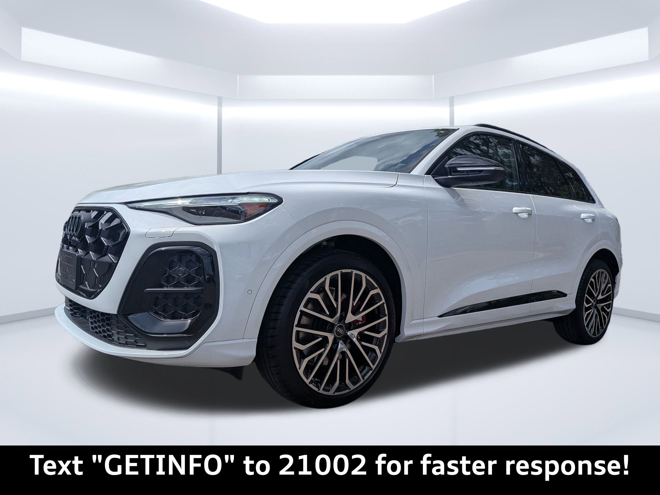 New 2025 Audi SQ5 Prestige image 8