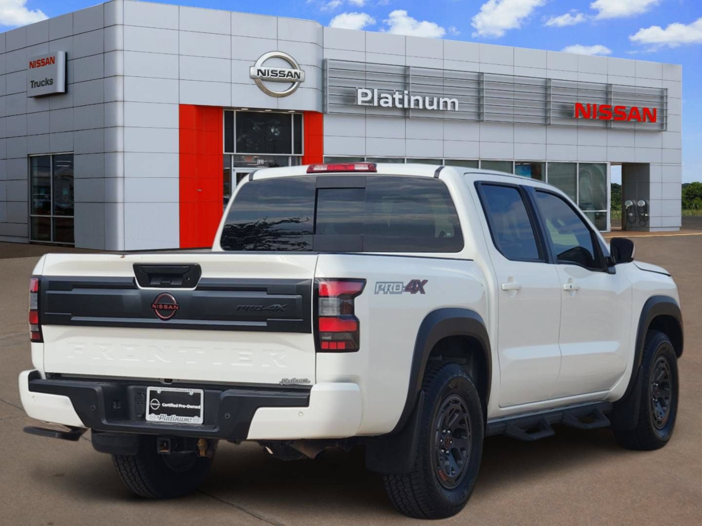 Certified 2025 Nissan Frontier PRO-4X w/ Tow Package AWD/4WD image 4
