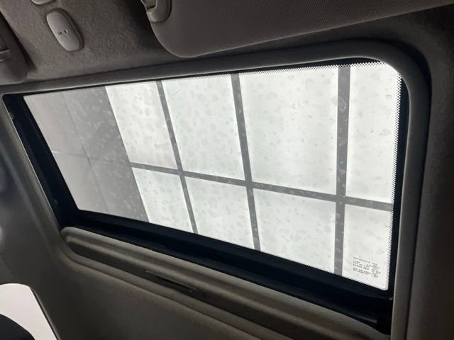 Used 2017 Nissan Juke SV FWD image 3
