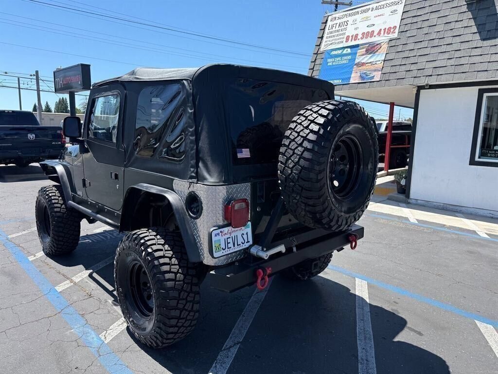 Used 2004 Jeep Wrangler 4WD w/ 30" Tire & Wheel Group image 6