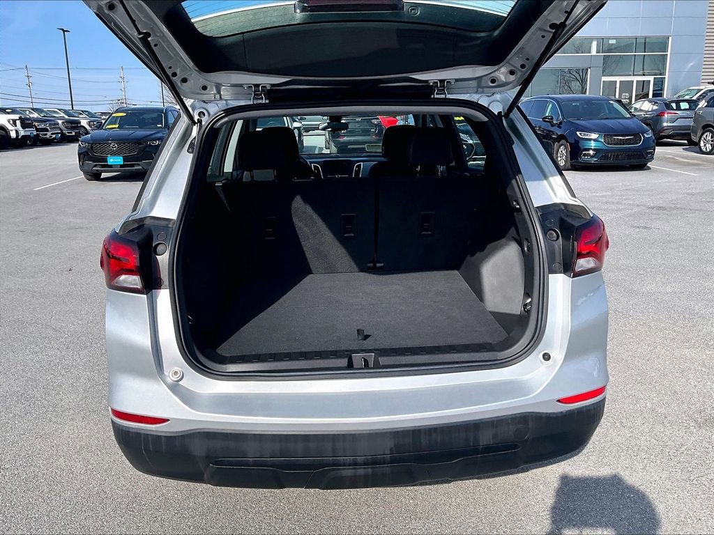Used 2022 Chevrolet Equinox LS image 34