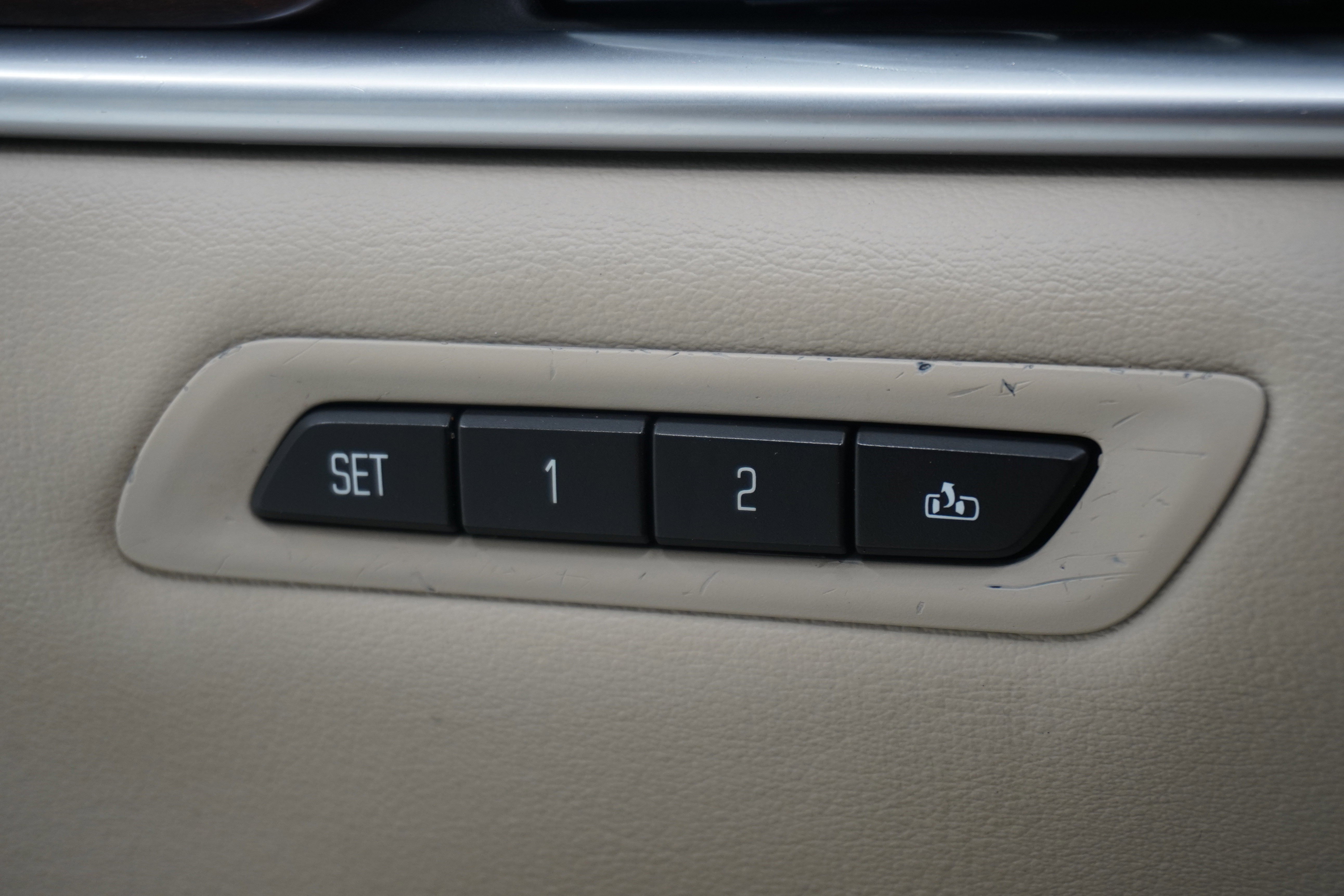 Used 2014 Cadillac XTS Premium w/ Driver Assist Package FWD image 15