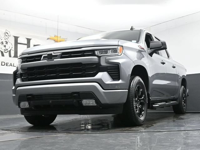 Used 2023 Chevrolet Silverado 1500 RST AWD/4WD image 4