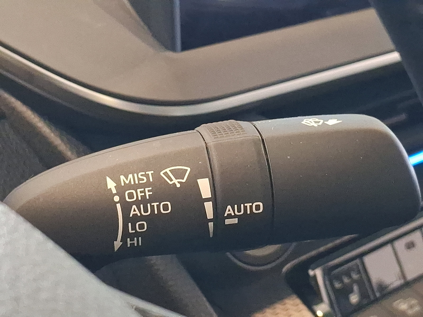 Certified 2026 Toyota Prius XLE AWD/4WD image 28