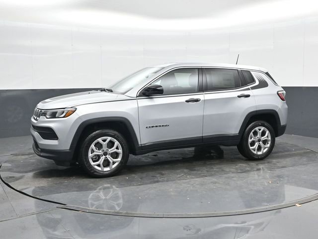 Used 2025 Jeep Compass Sport w/ Mopar Graphics Package AWD/4WD image 9