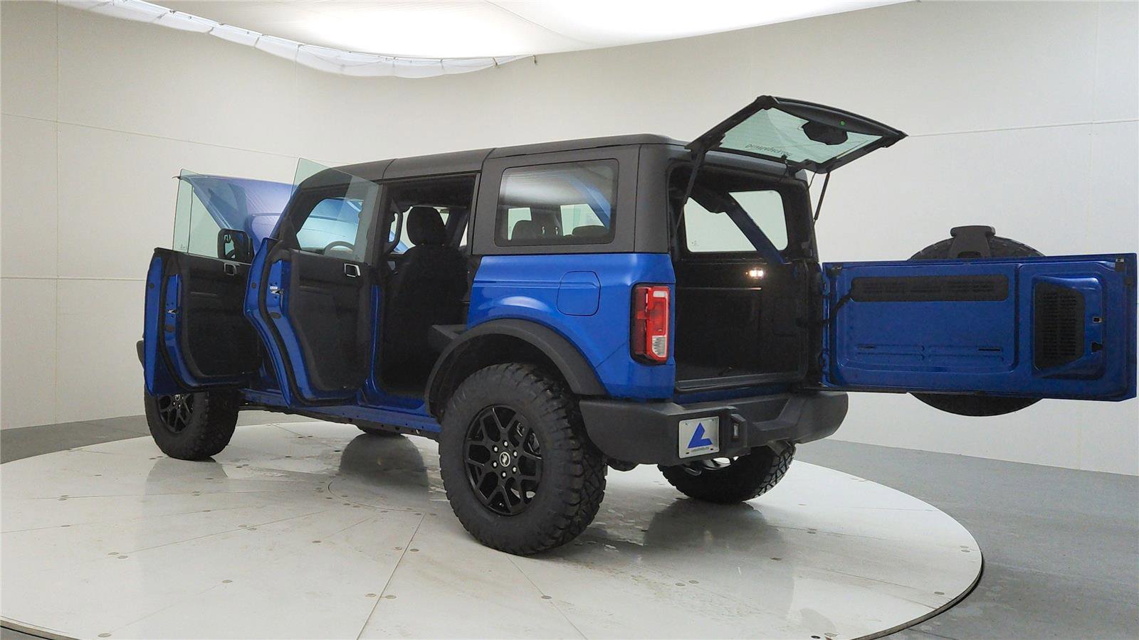 New 2025 Ford Bronco 4-Door image 13