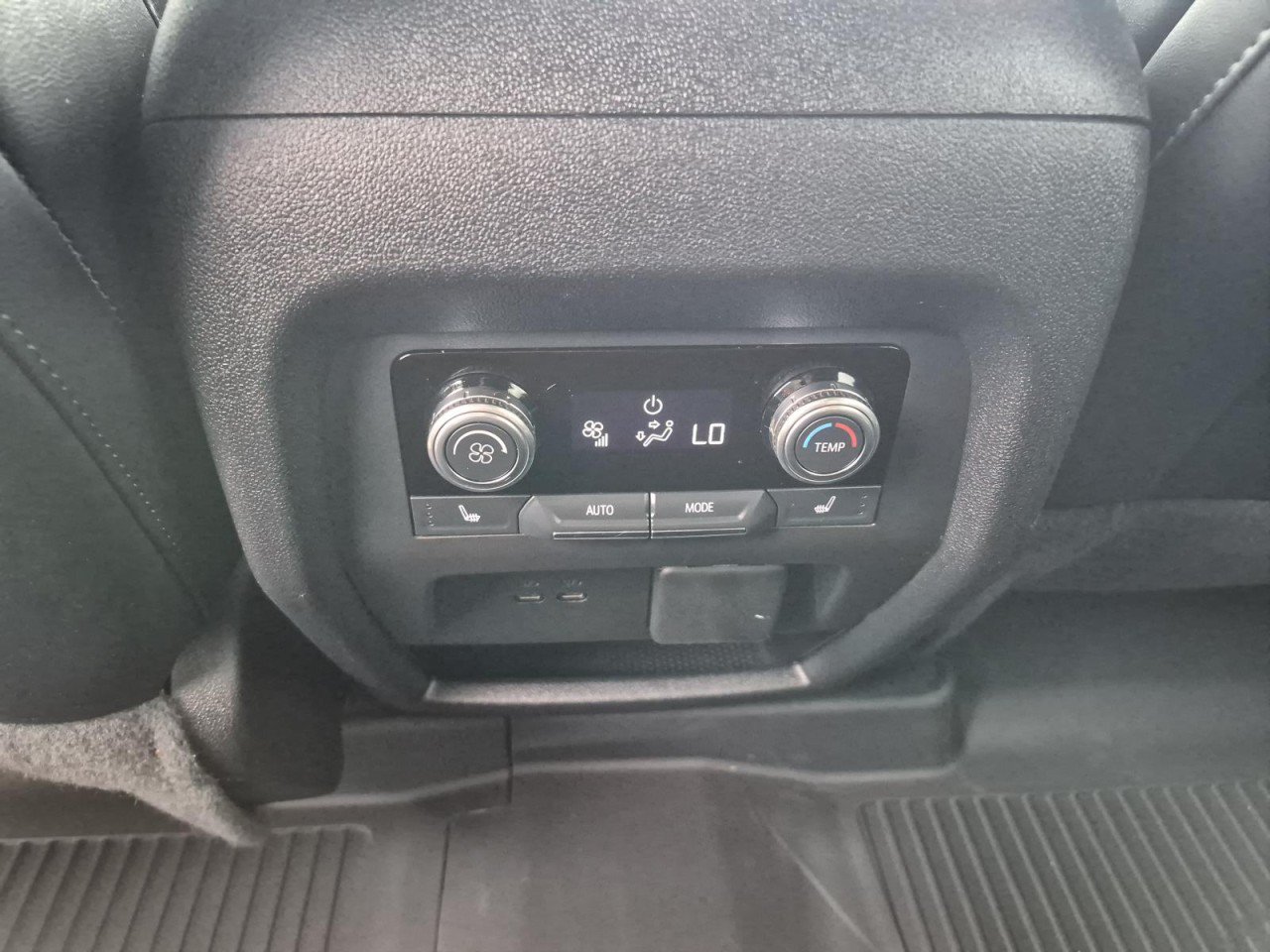 Certified 2024 GMC Acadia Elevation w/ Luxury Package FWD image 16