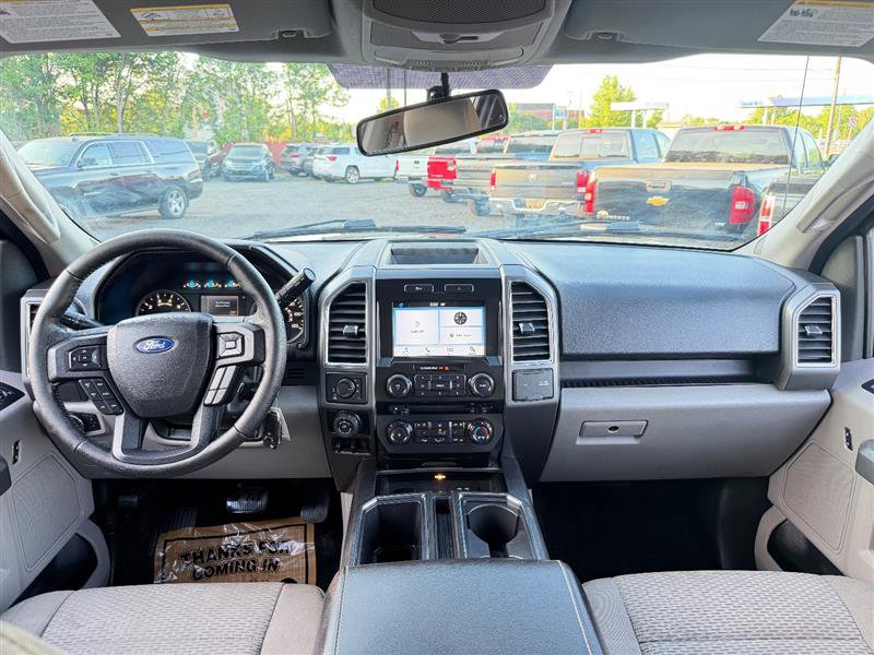 Used 2016 Ford F150 XLT w/ Equipment Group 302A Luxury AWD/4WD image 23