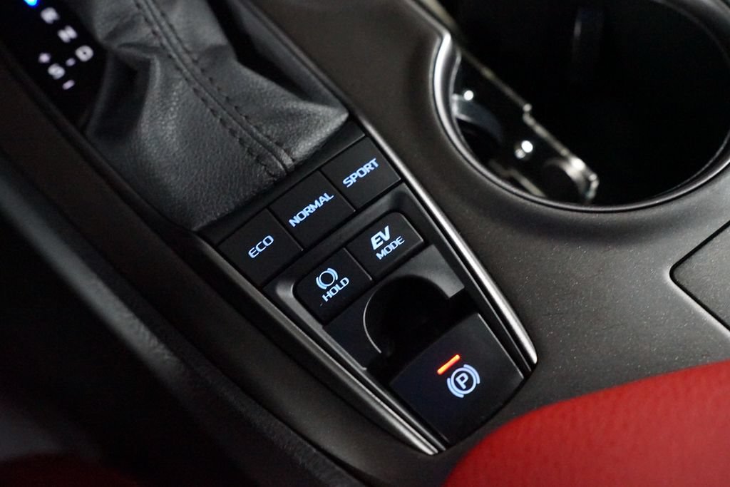 Certified 2022 Toyota Camry XSE FWD image 22