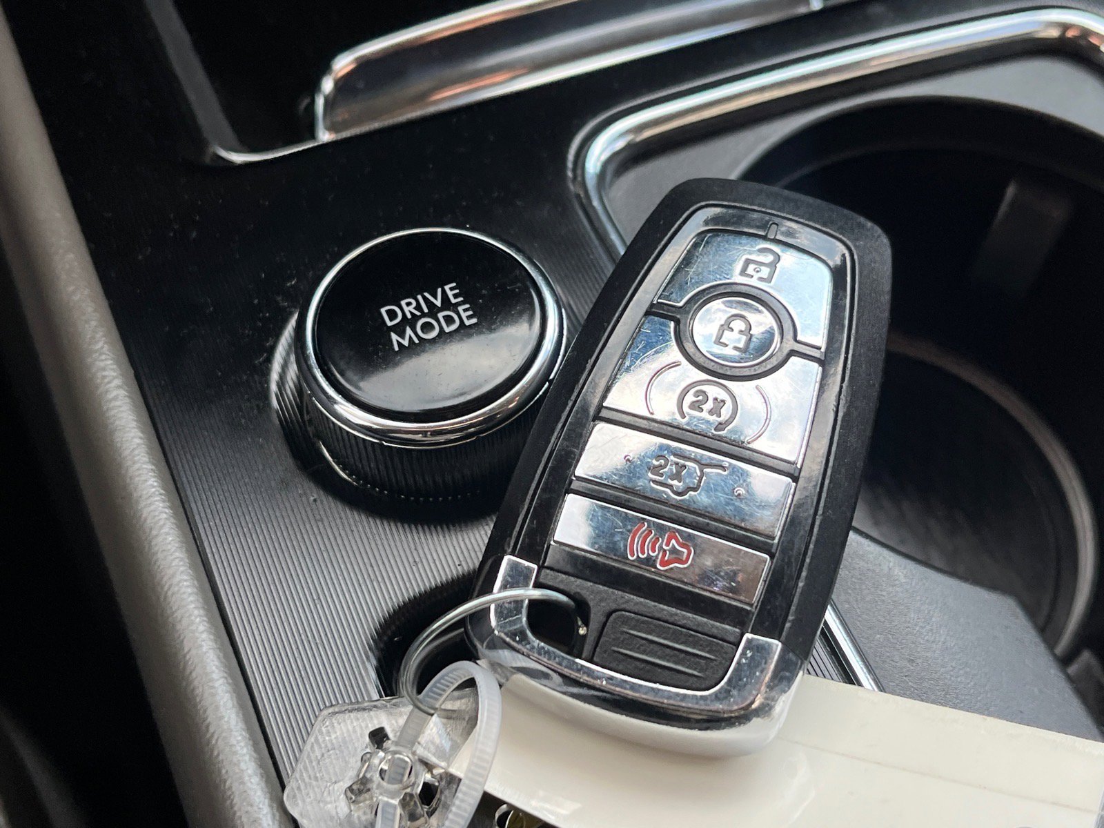 Used 2023 Lincoln Corsair AWD image 13