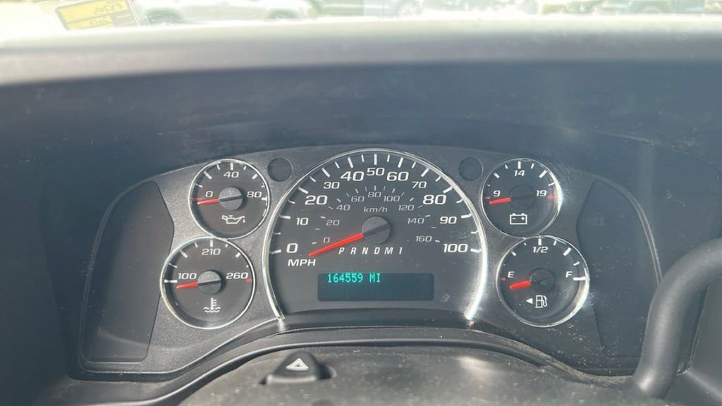 Used 2017 Chevrolet Express 3500 Extended RWD image 26