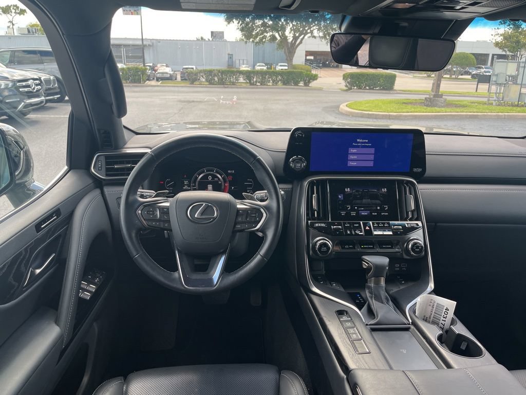 Used 2023 Lexus LX 600 4WD w/ Interior Upgrade Package image 4