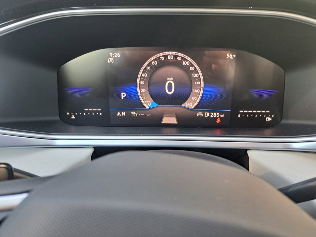 Used 2025 Volkswagen Taos SE image 11