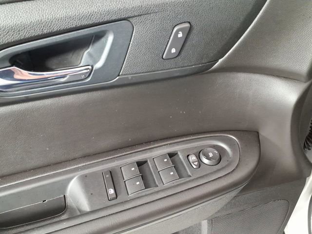 Used 2016 GMC Acadia SLE FWD image 15