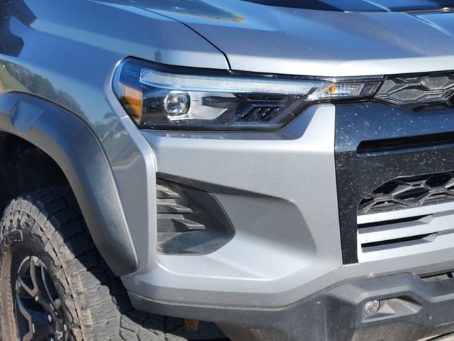 Used 2024 Chevrolet Colorado ZR2 w/ Technology Package AWD/4WD image 9
