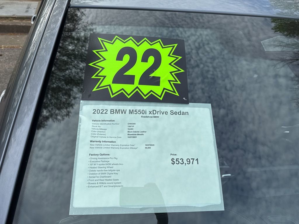 Used 2022 BMW M550i xDrive w/ Executive Package image 21