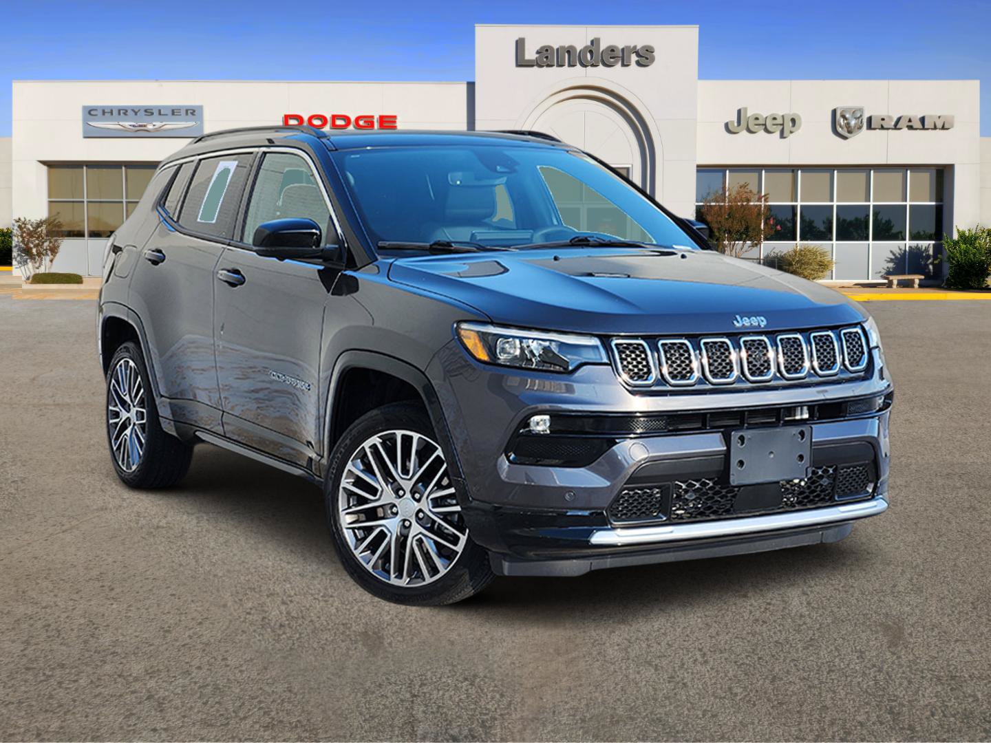 Used 2023 Jeep Compass Limited w/ Elite Group AWD/4WD image 1