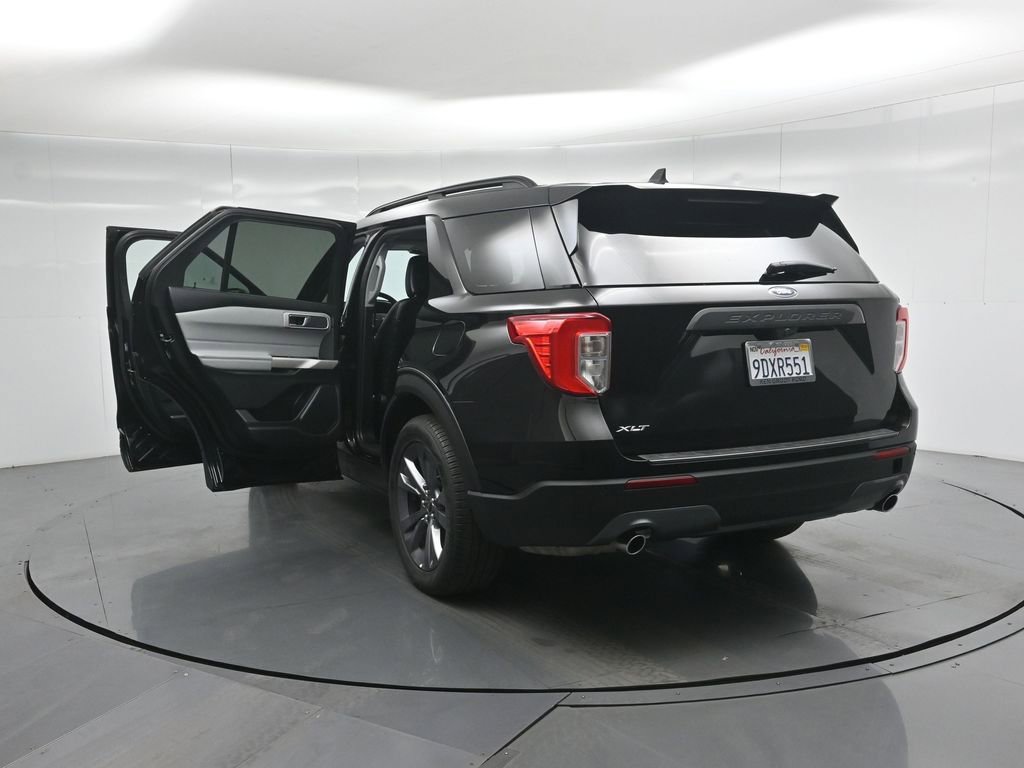 Certified 2022 Ford Explorer XLT w/ Equipment Group 202A image 31