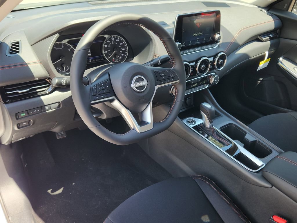 New 2025 Nissan Sentra SR w/ Midnight Edition image 8