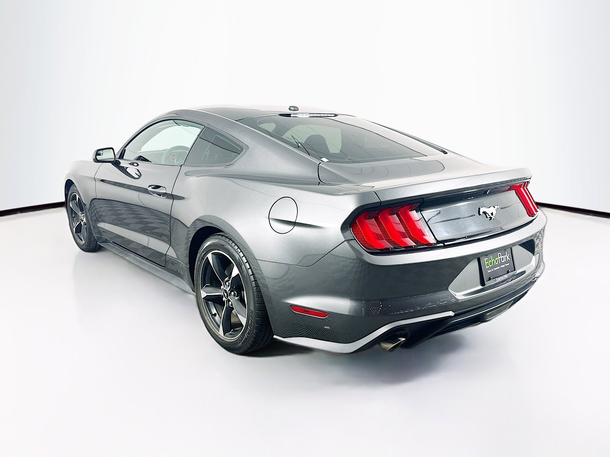 Used 2019 Ford Mustang Coupe RWD image 5