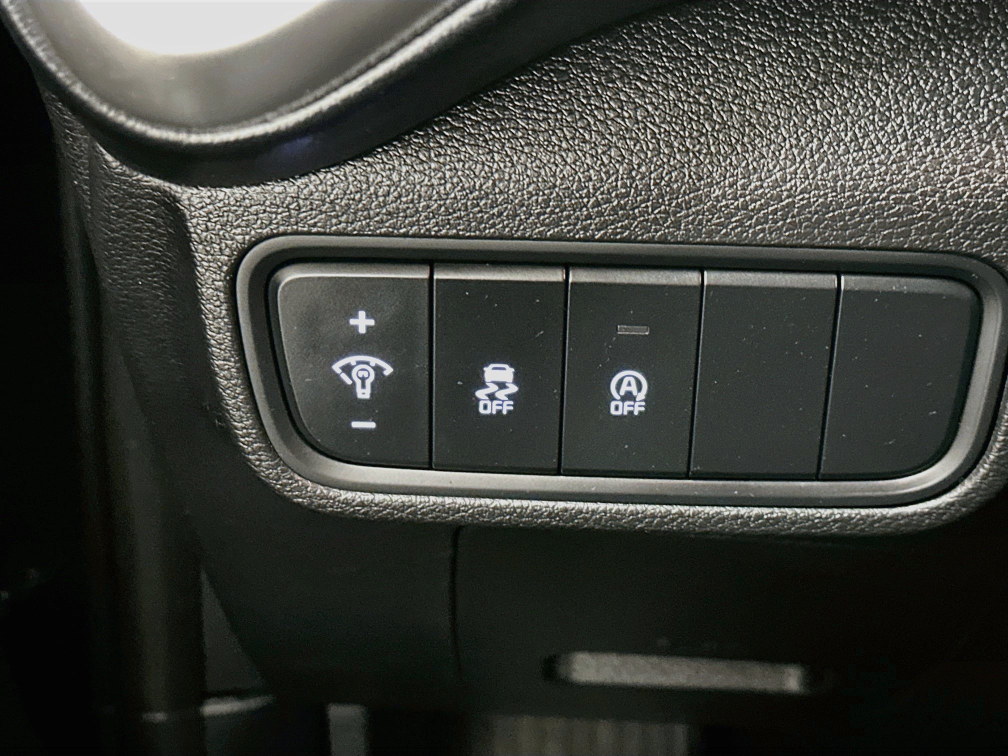 Used 2024 Kia Soul LX w/ Option Group 015 FWD image 17
