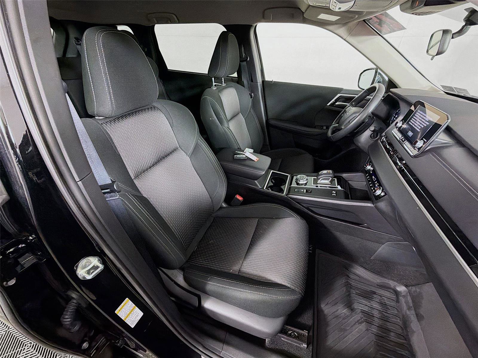 Used 2025 Mitsubishi Outlander ES AWD/4WD image 27