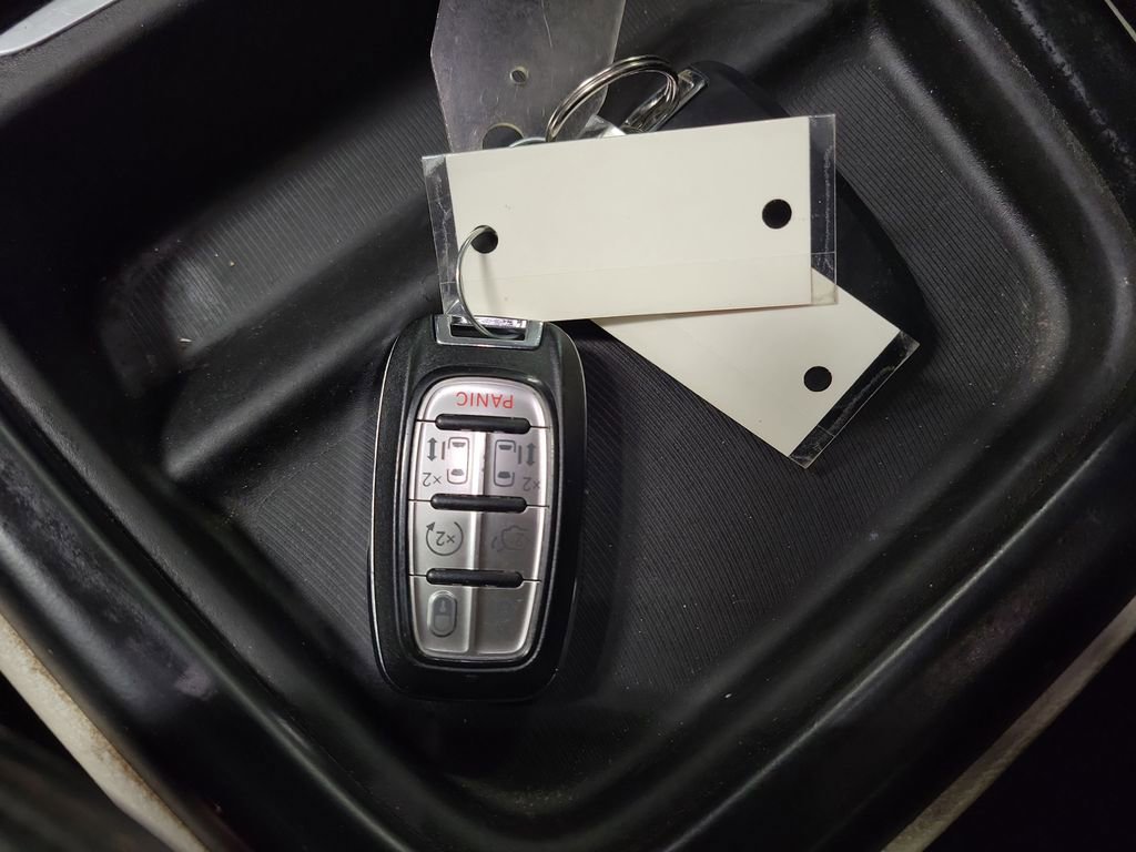 Used 2017 Chrysler Pacifica Touring Plus w/ Tire & Wheel Group image 16