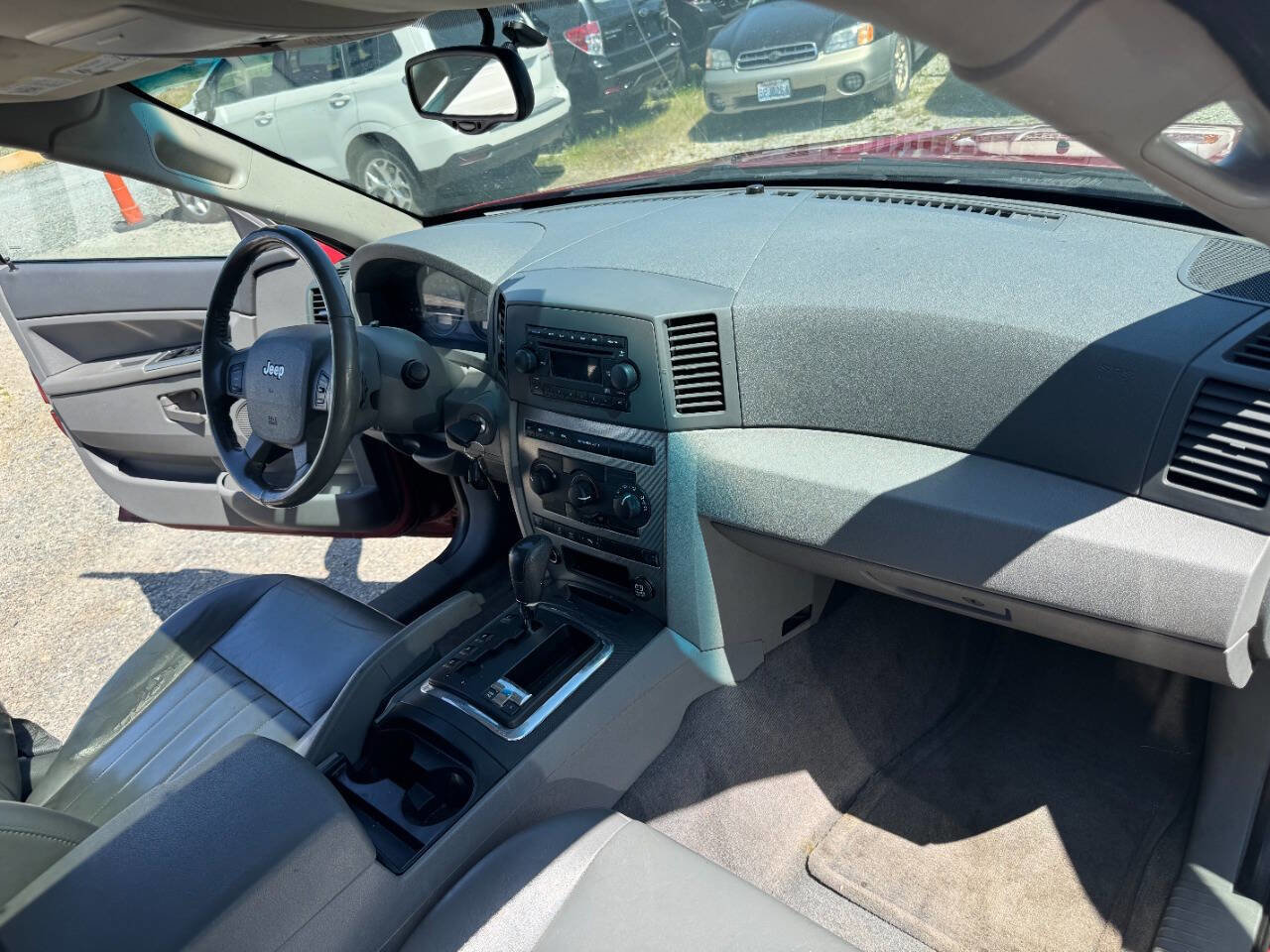 Used 2005 Jeep Grand Cherokee Laredo image 24