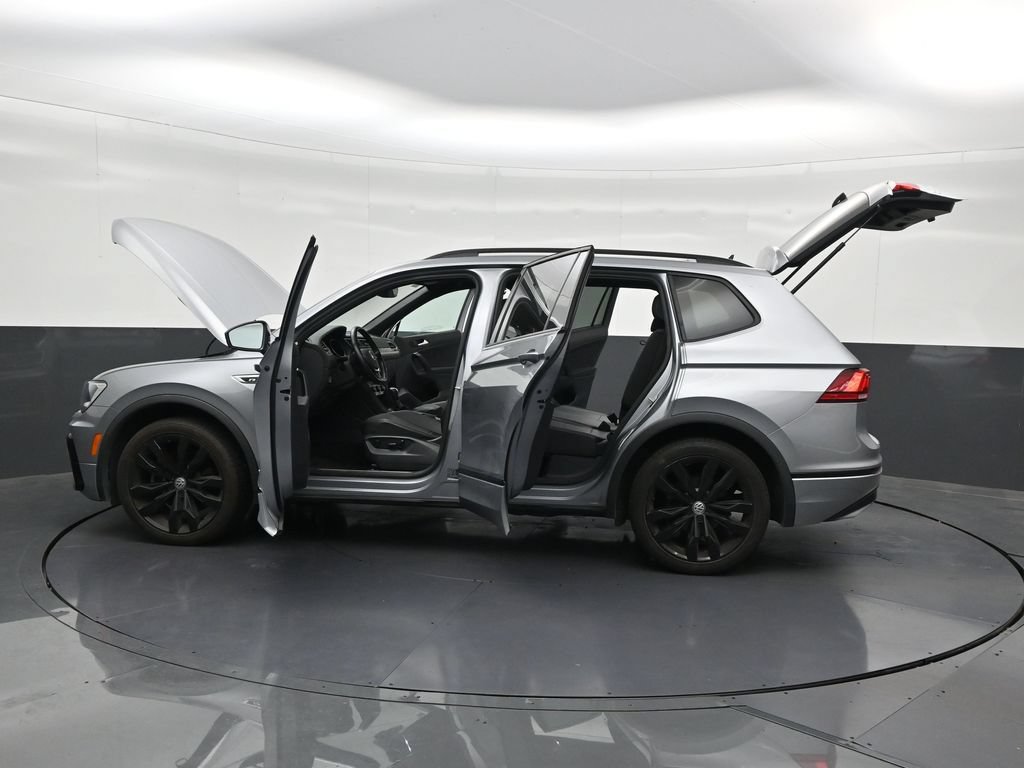 Used 2021 Volkswagen Tiguan SE R-Line FWD image 33