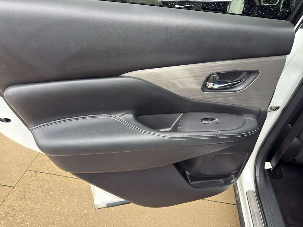 Used 2017 Nissan Murano Platinum w/ Platinum Technology Package AWD/4WD image 14