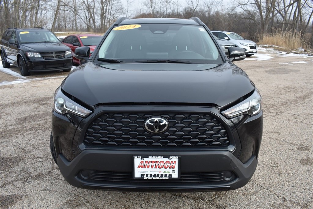 Used 2024 Toyota Corolla Cross LE w/ Moonroof Package image 11