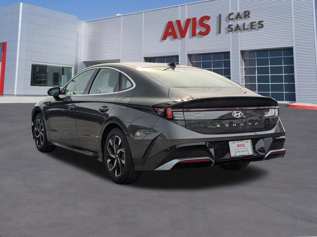 Used 2025 Hyundai Sonata SEL FWD image 3
