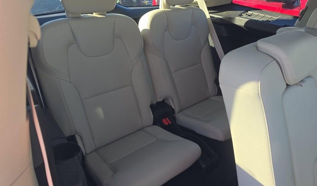 Used 2023 Volvo XC90 B6 Plus w/ Protection Package Premier image 13