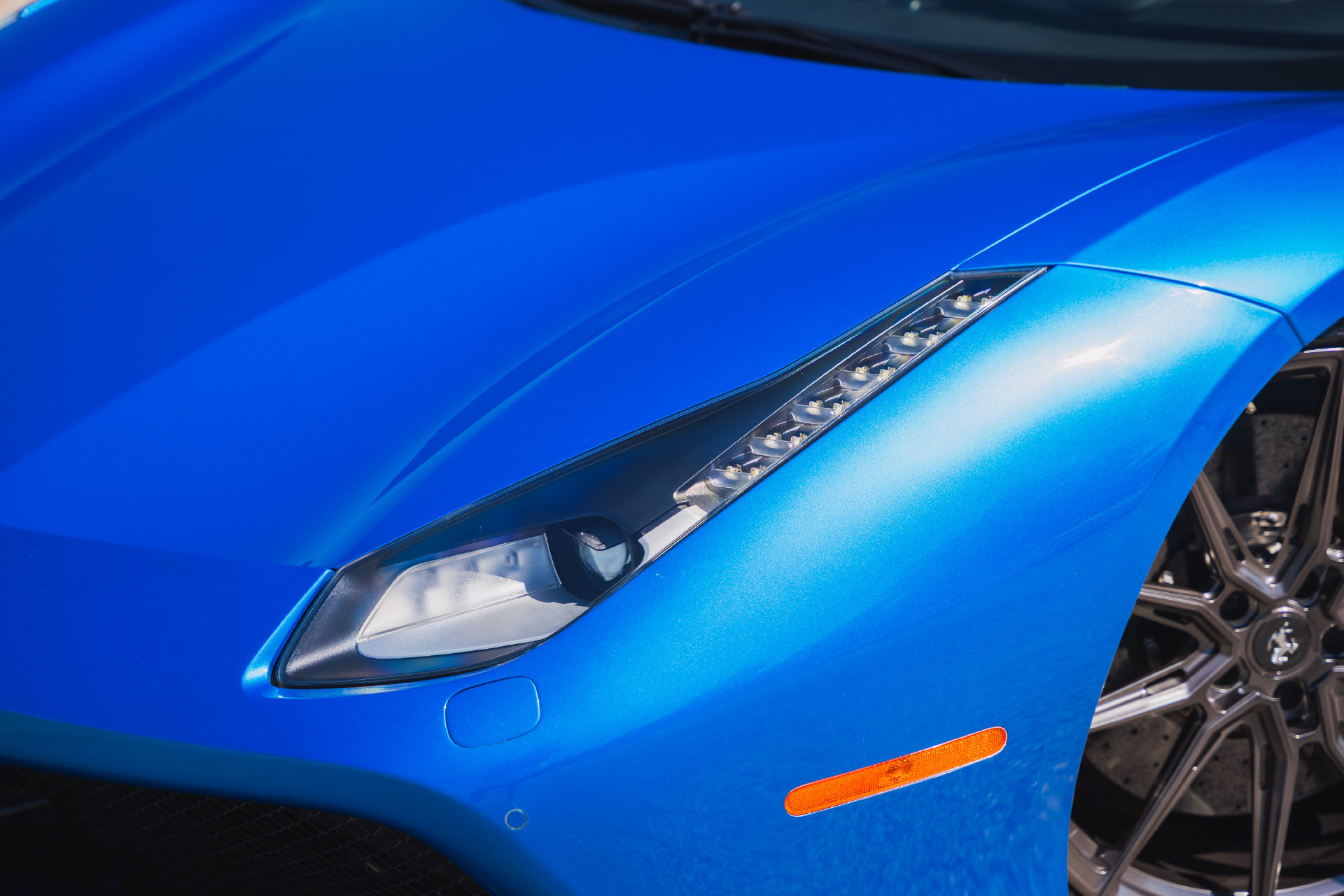 Used 2017 Ferrari 488 Spider RWD image 9
