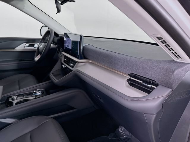 New 2026 Ford Explorer Active image 30