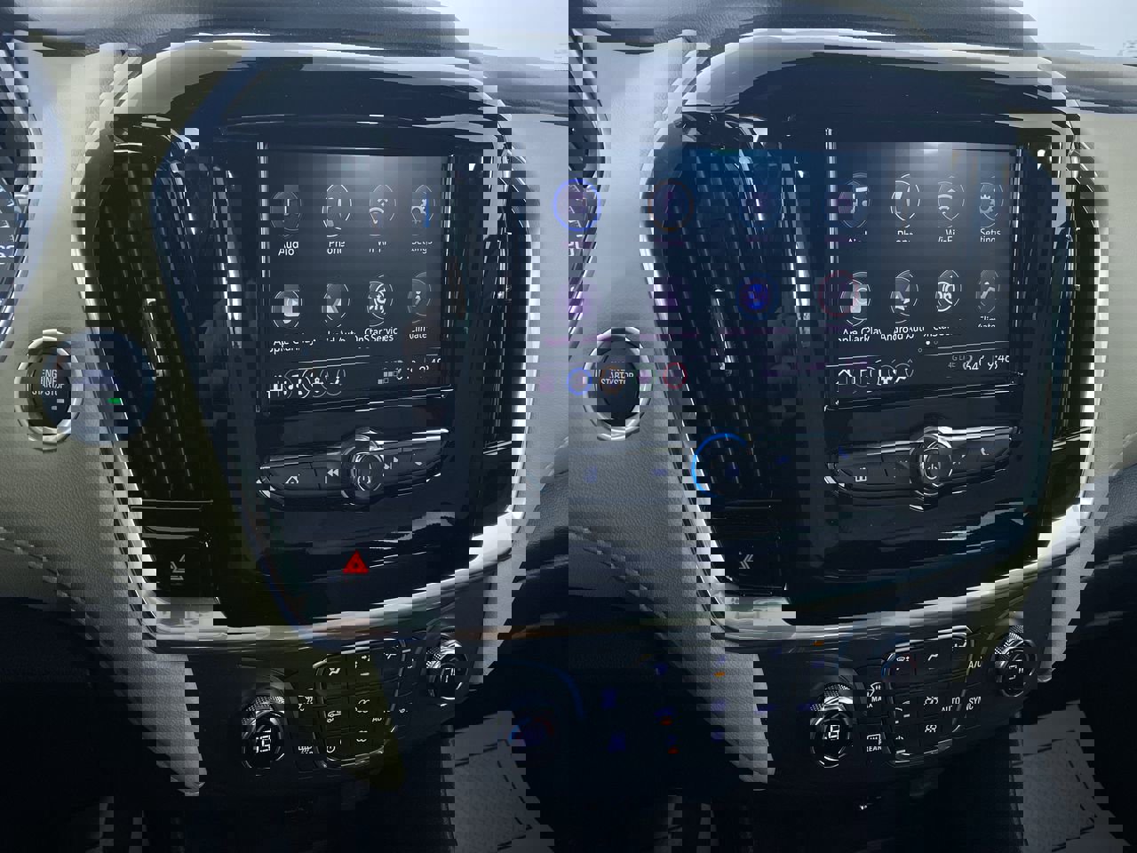 Used 2023 Chevrolet Traverse LS image 5