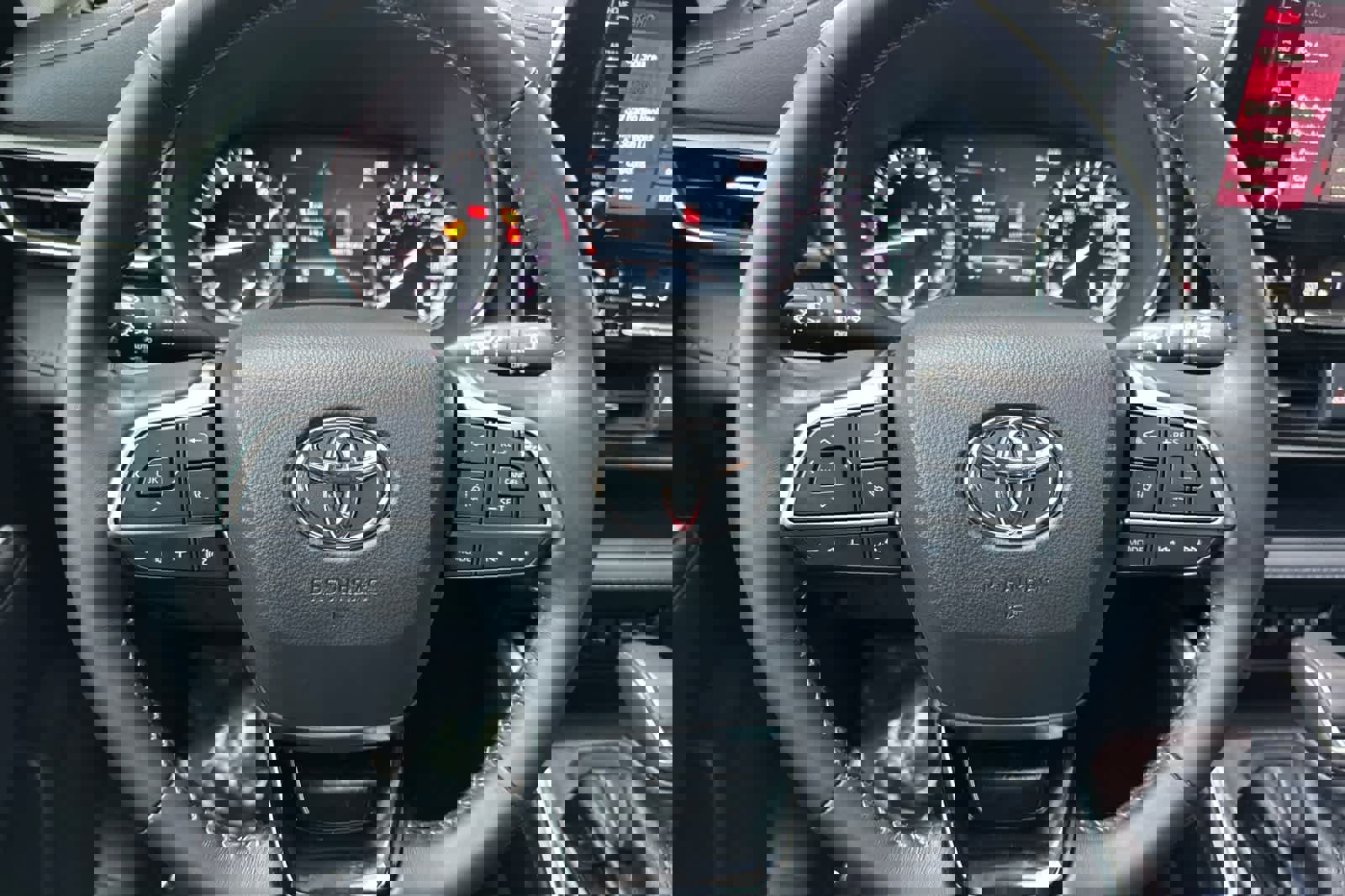 Used 2021 Toyota Highlander Limited image 25