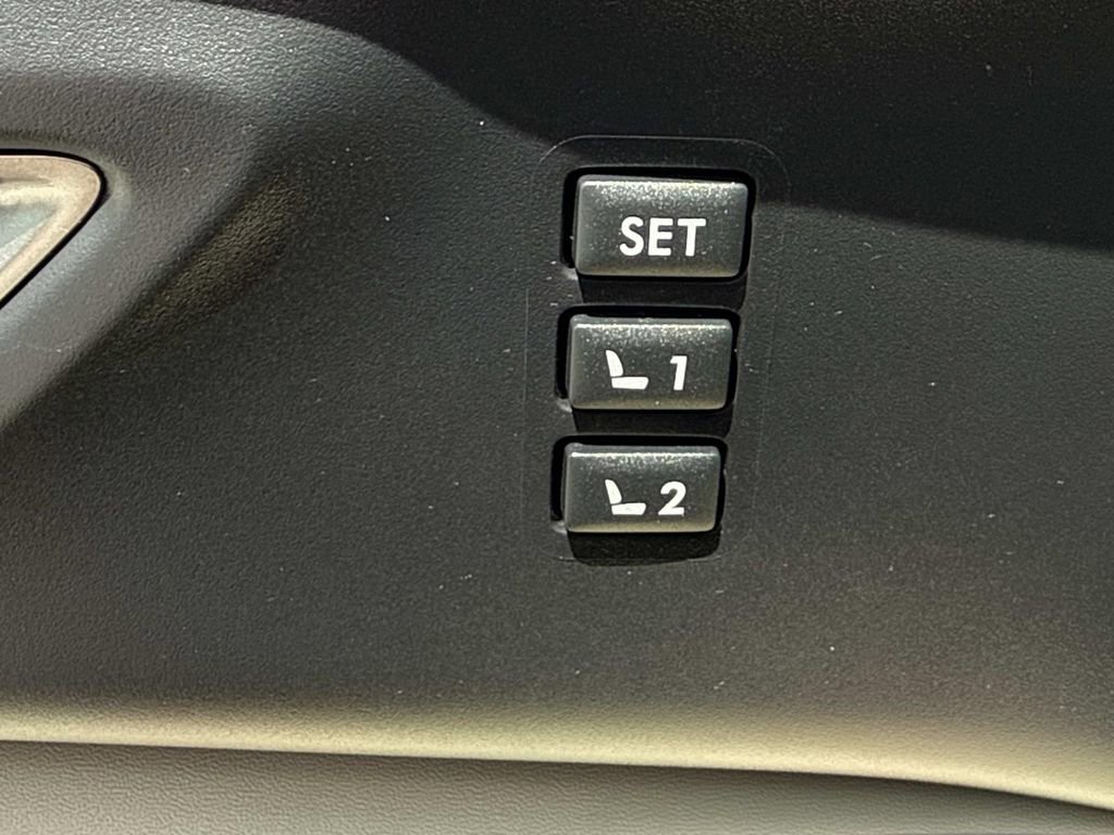 Used 2022 Subaru Ascent Limited w/ Technology Package image 21