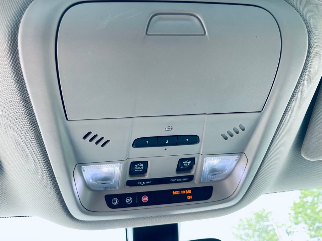 Used 2019 Buick Enclave Essence AWD/4WD image 19