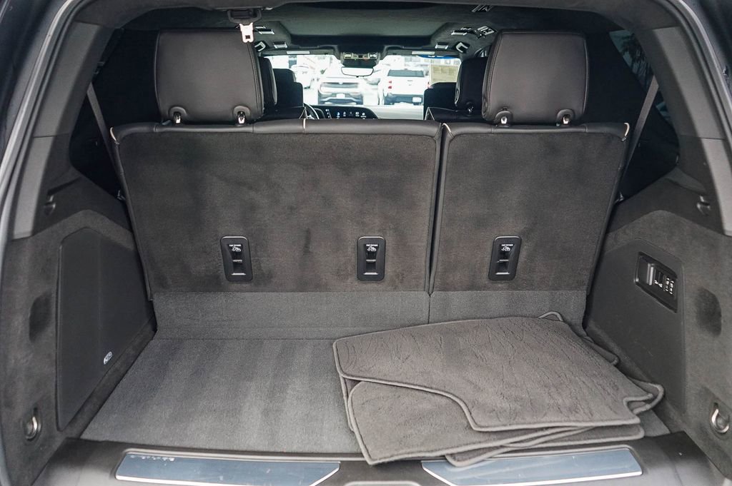 Used 2023 Cadillac Escalade V image 31