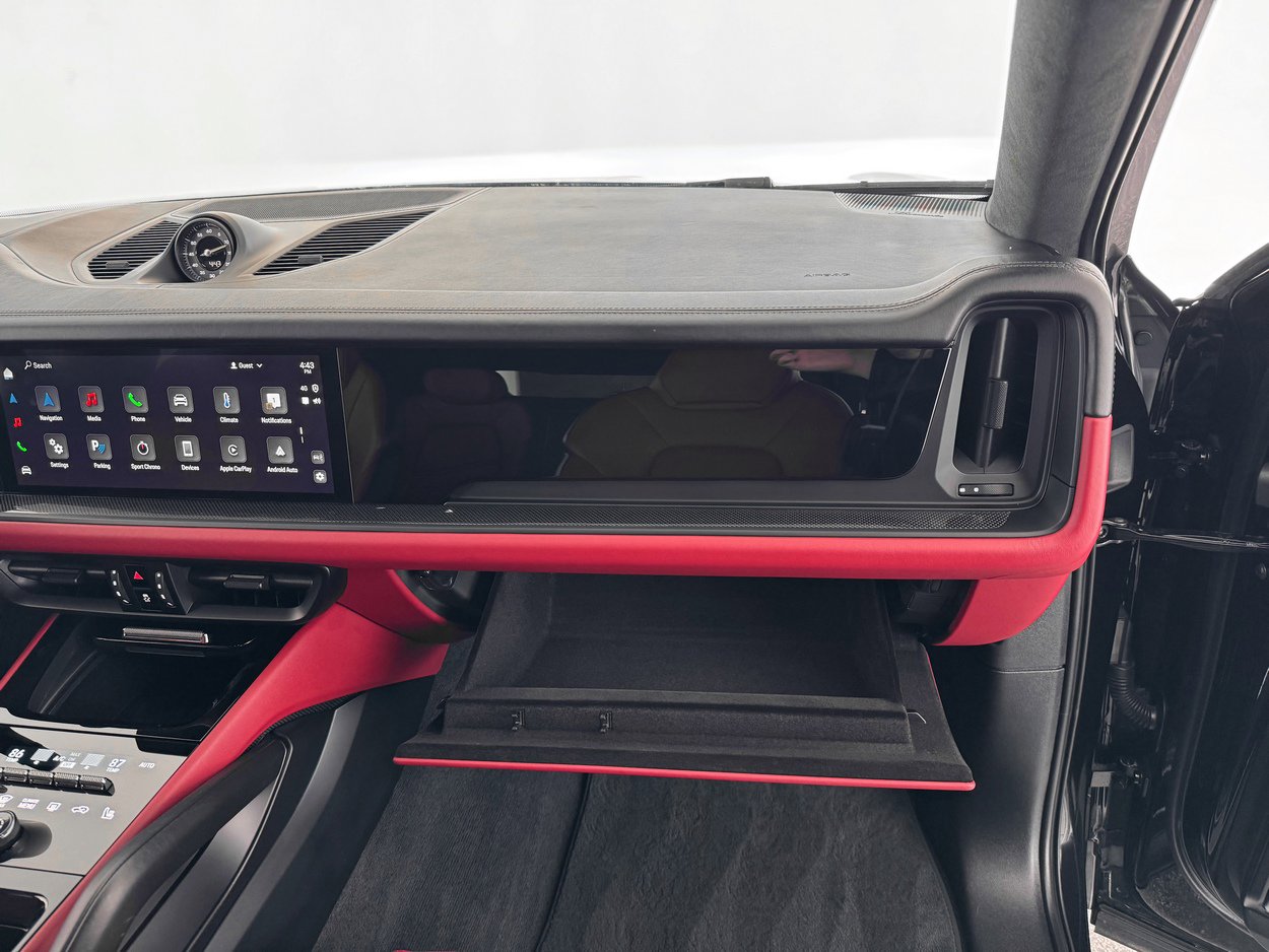 Used 2024 Porsche Cayenne Turbo GT image 28