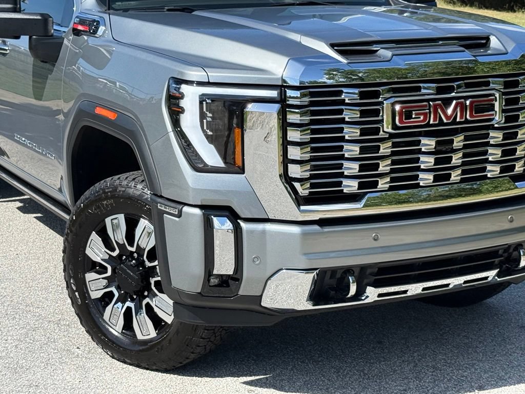 Certified 2026 GMC Sierra 2500 Denali w/ Denali Reserve Package AWD/4WD image 7