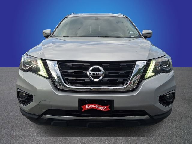 Used 2018 Nissan Pathfinder SV image 2