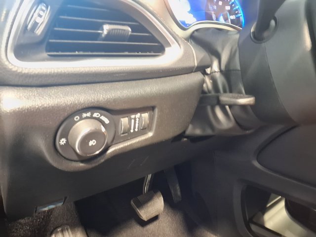 Used 2025 Chrysler Pacifica Pinnacle AWD/4WD image 12